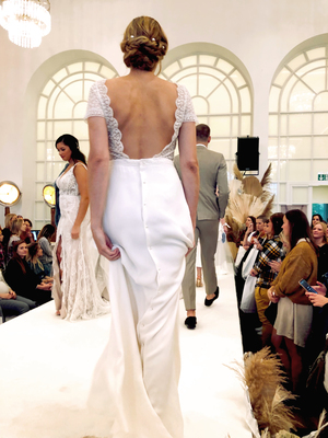 Französische Brautkleid | BRONX Rückenansicht